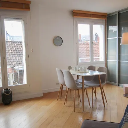 Beautiful On The Grand Place ! Apartment